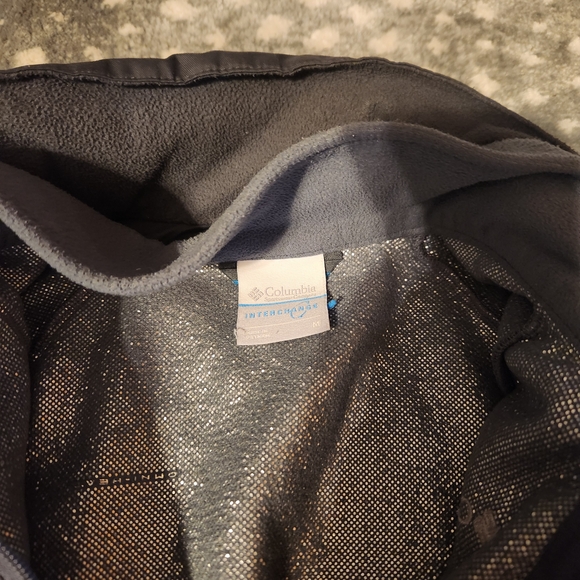 Columbia Black and Gray Jacket With Fleece Jacket Included Inside - Picture 4 of 5